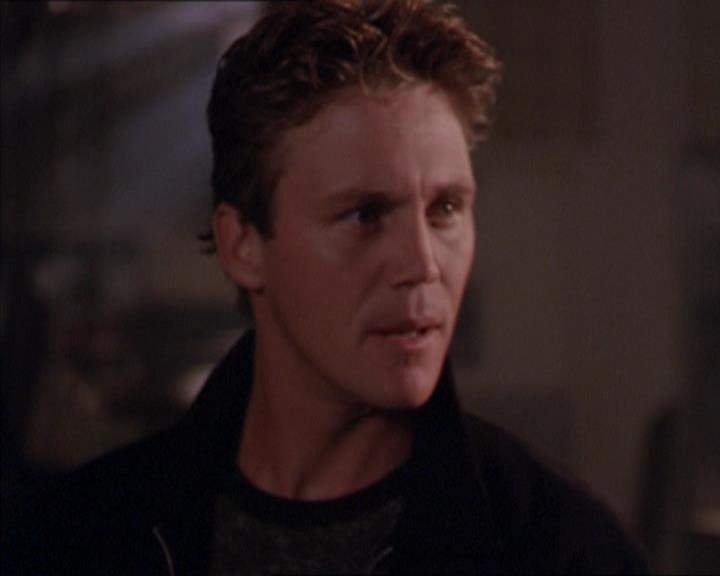 Charmed-Online_dot_net-2x02MoralityBites1115.jpg