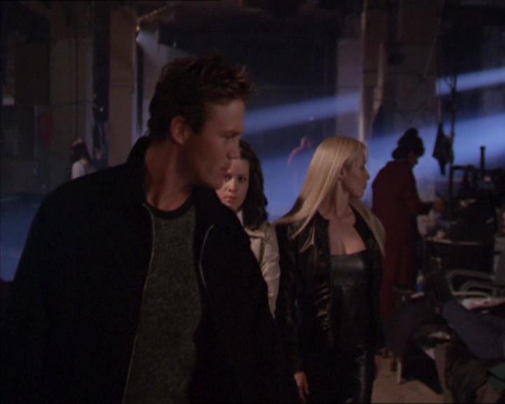 Charmed-Online_dot_net-2x02MoralityBites1117.jpg