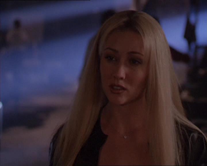 Charmed-Online_dot_net-2x02MoralityBites1120.jpg