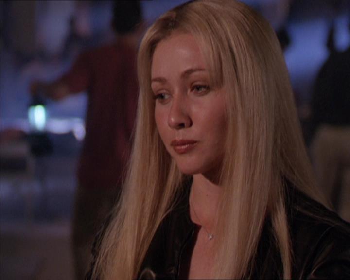 Charmed-Online_dot_net-2x02MoralityBites1151.jpg