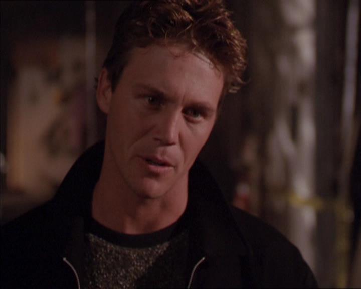 Charmed-Online_dot_net-2x02MoralityBites1154.jpg