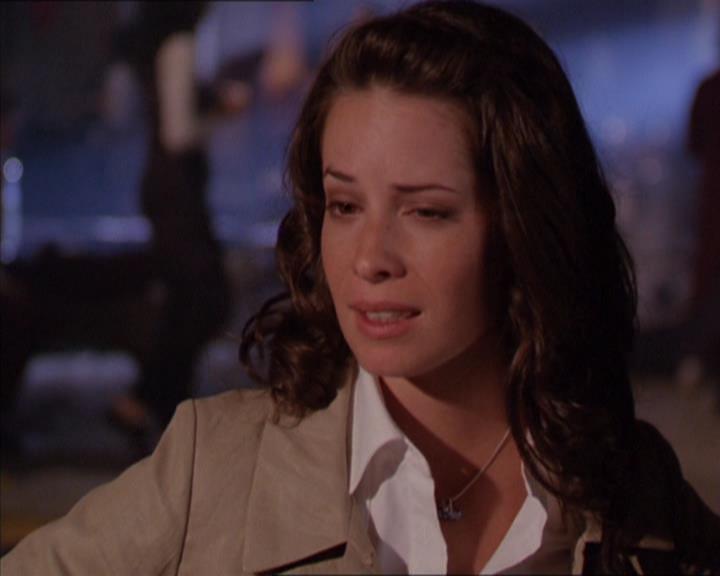 Charmed-Online_dot_net-2x02MoralityBites1169.jpg