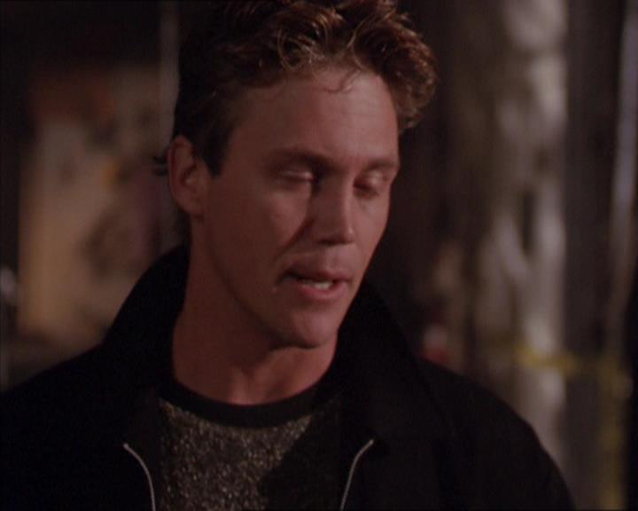 Charmed-Online_dot_net-2x02MoralityBites1174.jpg
