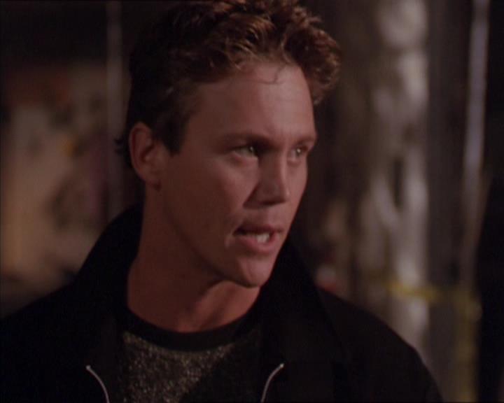 Charmed-Online_dot_net-2x02MoralityBites1185.jpg
