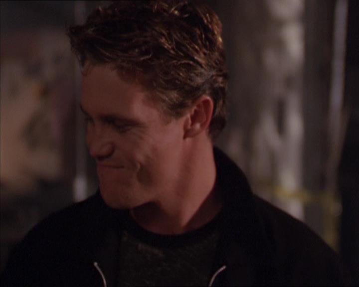 Charmed-Online_dot_net-2x02MoralityBites1221.jpg