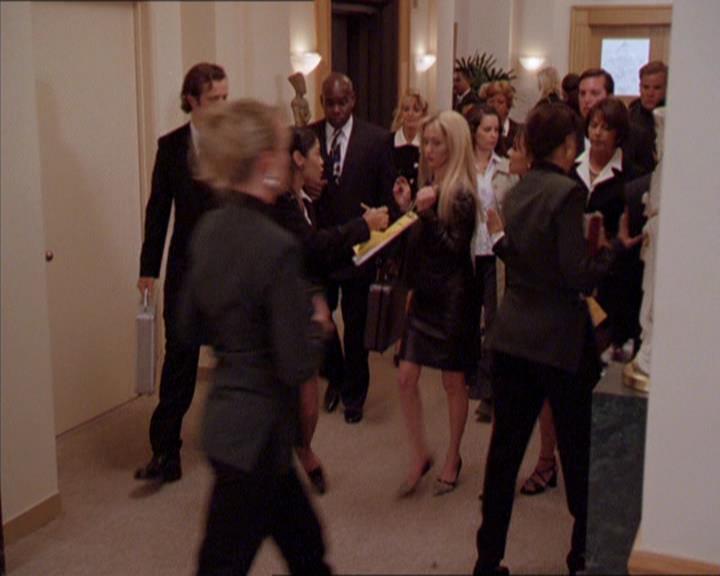Charmed-Online_dot_net-2x02MoralityBites1234.jpg