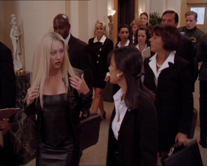 Charmed-Online_dot_net-2x02MoralityBites1236.jpg Charmed-Online_dot_net-2x02MoralityBites1236.jpg