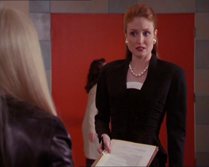 Charmed-Online_dot_net-2x02MoralityBites1255.jpg