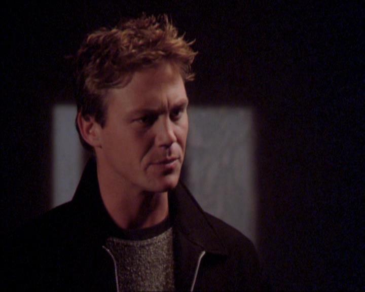 Charmed-Online_dot_net-2x02MoralityBites1377.jpg