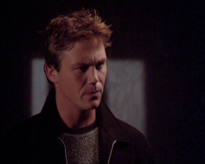 Charmed-Online_dot_net-2x02MoralityBites1385.jpg