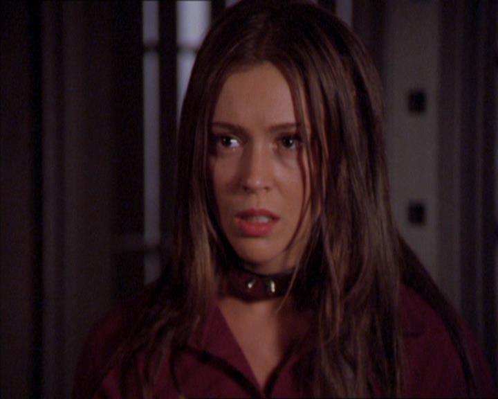 Charmed-Online_dot_net-2x02MoralityBites1386.jpg