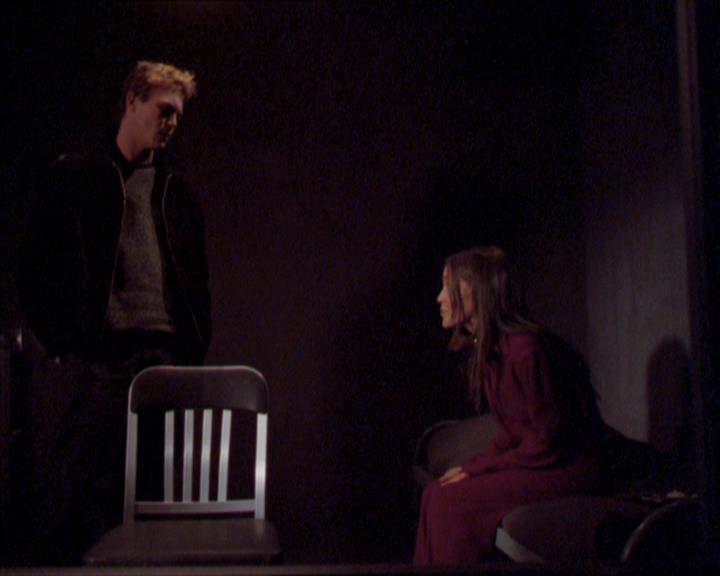 Charmed-Online_dot_net-2x02MoralityBites1396.jpg