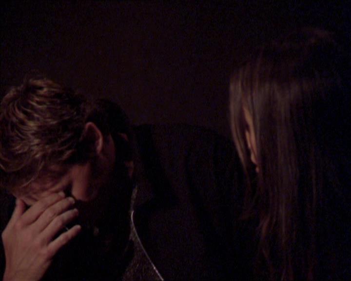 Charmed-Online_dot_net-2x02MoralityBites1404.jpg