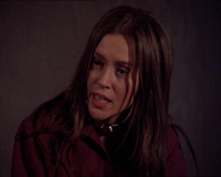 Charmed-Online_dot_net-2x02MoralityBites1420.jpg