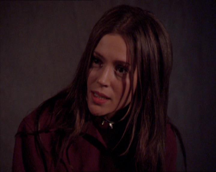 Charmed-Online_dot_net-2x02MoralityBites1422.jpg