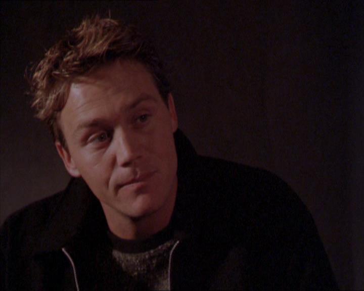 Charmed-Online_dot_net-2x02MoralityBites1424.jpg