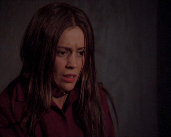 Charmed-Online_dot_net-2x02MoralityBites1461.jpg