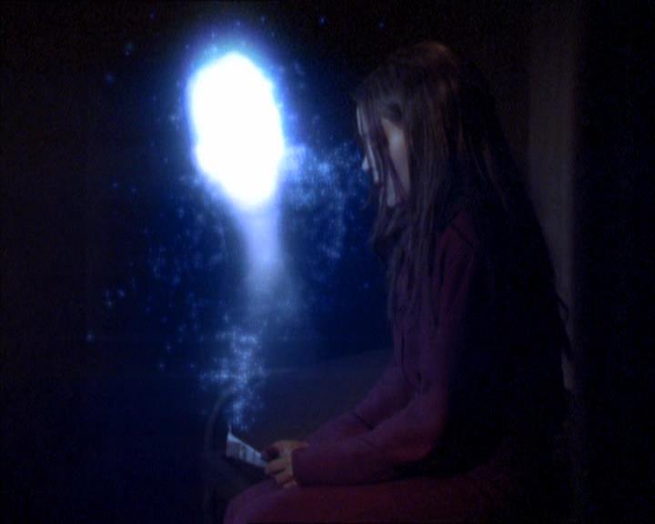 Charmed-Online_dot_net-2x02MoralityBites1462.jpg Charmed-Online_dot_net-2x02MoralityBites1462.jpg