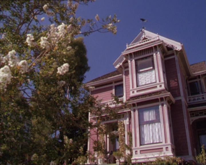 Charmed-Online_dot_net-2x02MoralityBites1476.jpg