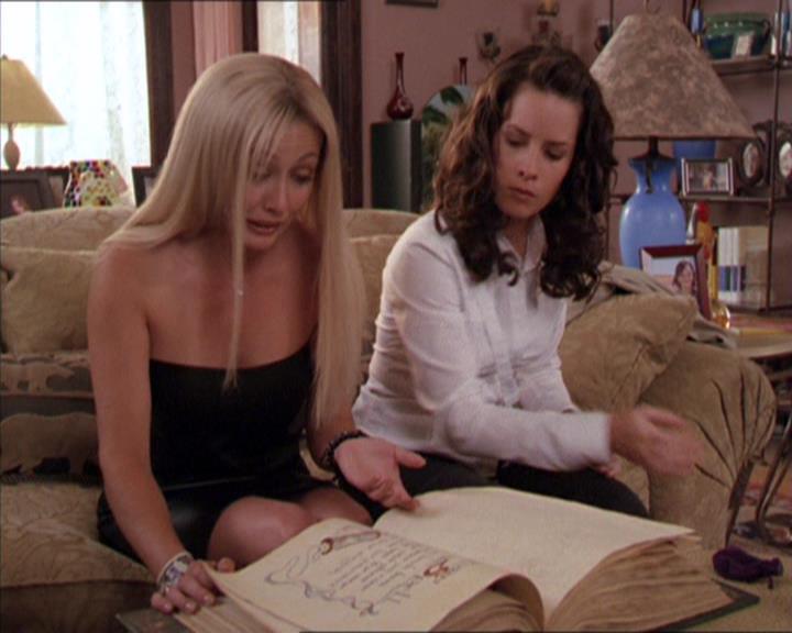 Charmed-Online_dot_net-2x02MoralityBites1516.jpg