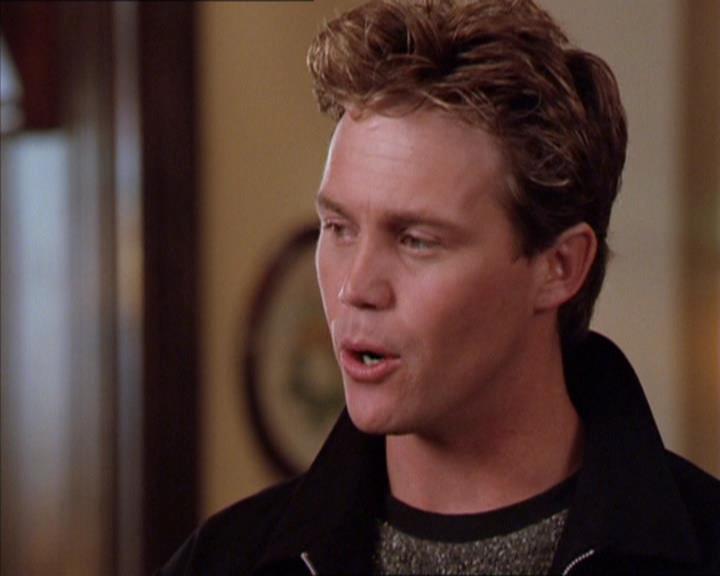 Charmed-Online_dot_net-2x02MoralityBites1556.jpg