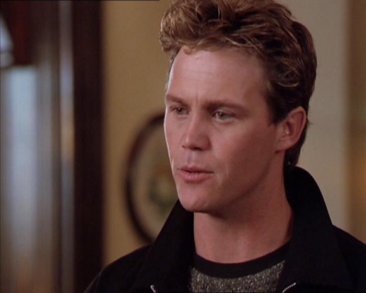 Charmed-Online_dot_net-2x02MoralityBites1558.jpg