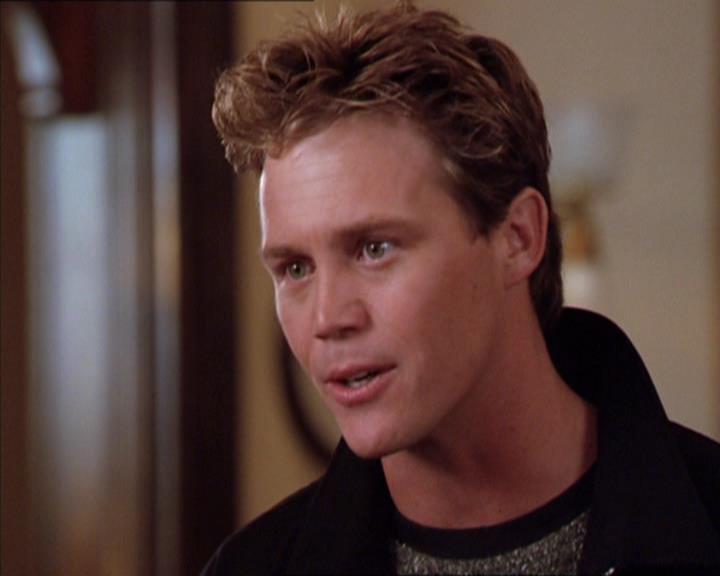 Charmed-Online_dot_net-2x02MoralityBites1566.jpg