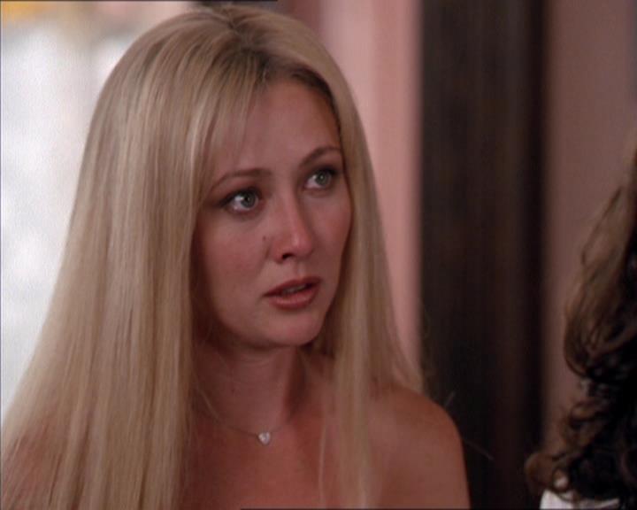 Charmed-Online_dot_net-2x02MoralityBites1583.jpg