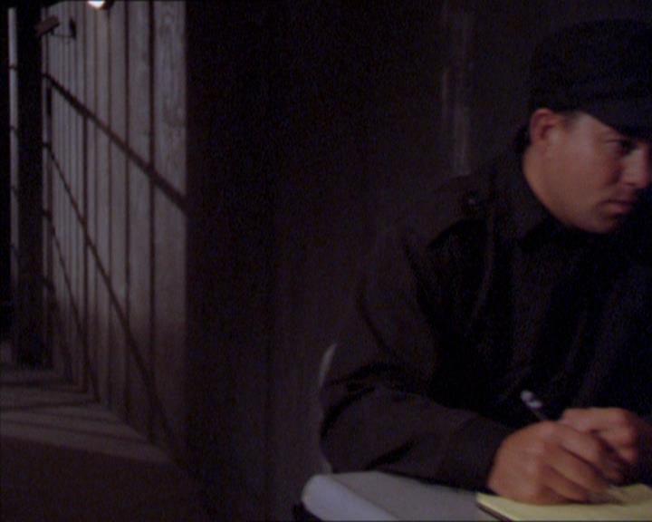 Charmed-Online_dot_net-2x02MoralityBites1608.jpg