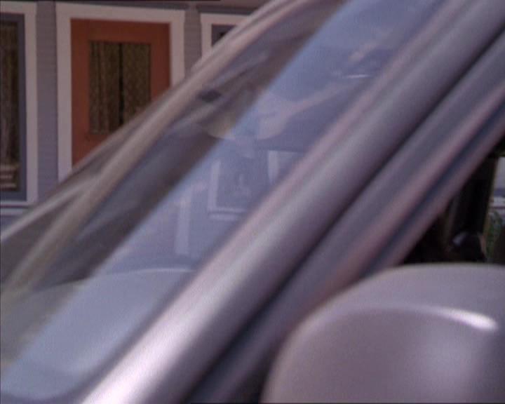 Charmed-Online_dot_net-2x02MoralityBites1629.jpg