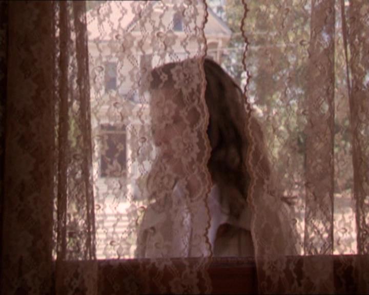 Charmed-Online_dot_net-2x02MoralityBites1657.jpg Charmed-Online_dot_net-2x02MoralityBites1657.jpg