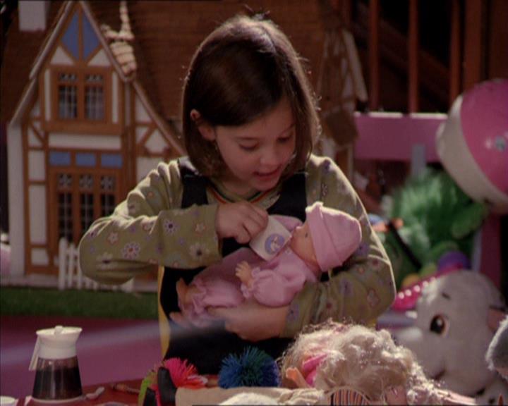 Charmed-Online_dot_net-2x02MoralityBites1686.jpg
