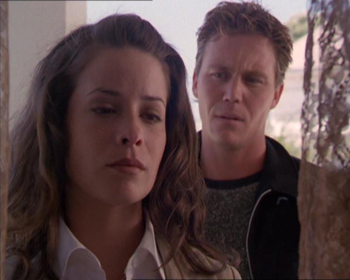 Charmed-Online_dot_net-2x02MoralityBites1723.jpg