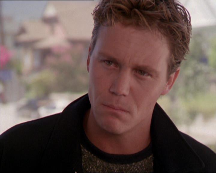 Charmed-Online_dot_net-2x02MoralityBites1730.jpg