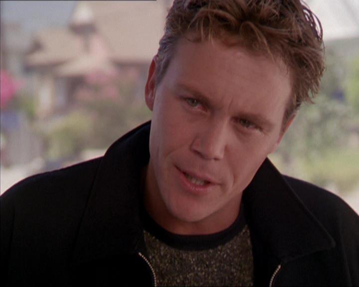Charmed-Online_dot_net-2x02MoralityBites1737.jpg
