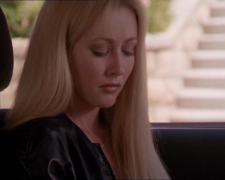 Charmed-Online_dot_net-2x02MoralityBites1771.jpg