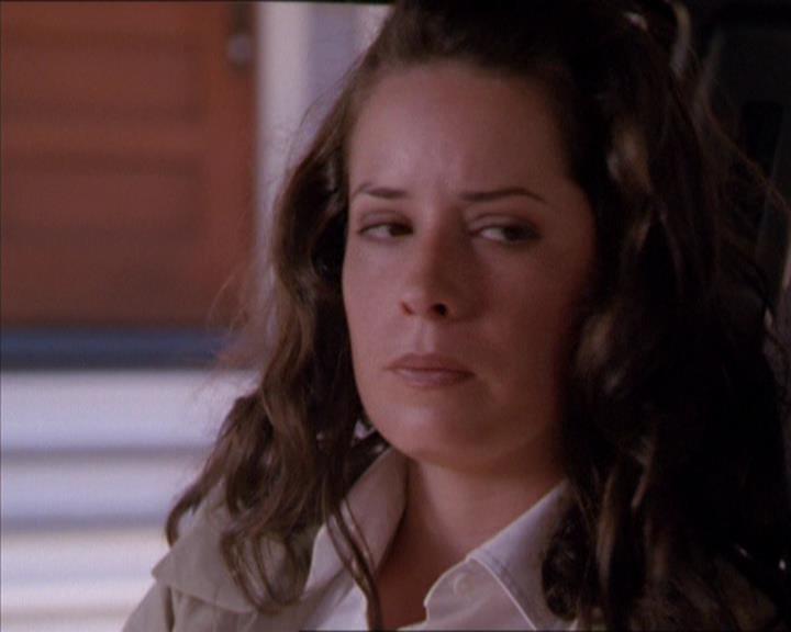 Charmed-Online_dot_net-2x02MoralityBites1790.jpg Charmed-Online_dot_net-2x02MoralityBites1790.jpg