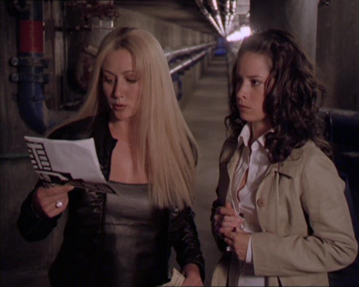 Charmed-Online_dot_net-2x02MoralityBites1877.jpg
