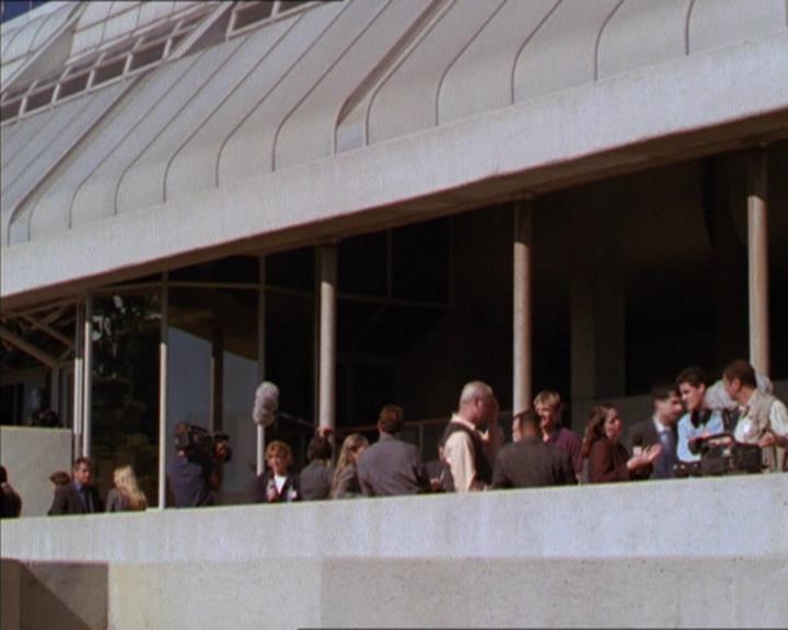 Charmed-Online_dot_net-2x02MoralityBites1916.jpg Charmed-Online_dot_net-2x02MoralityBites1916.jpg