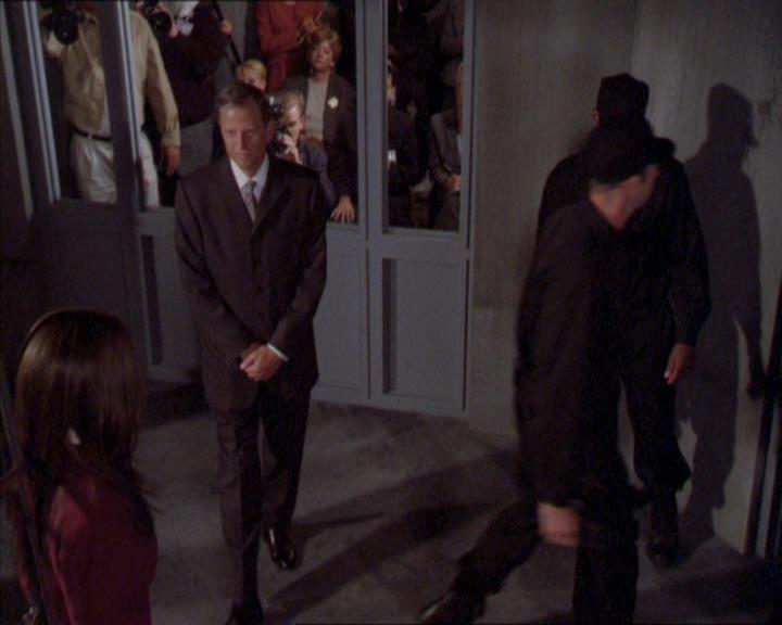 Charmed-Online_dot_net-2x02MoralityBites1929.jpg Charmed-Online_dot_net-2x02MoralityBites1929.jpg