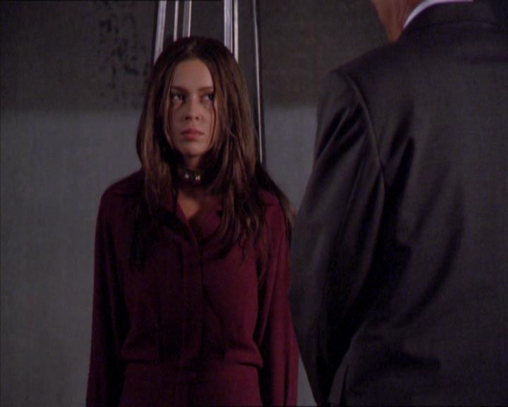 Charmed-Online_dot_net-2x02MoralityBites1936.jpg Charmed-Online_dot_net-2x02MoralityBites1936.jpg