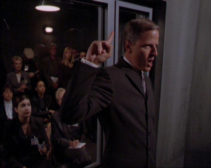 Charmed-Online_dot_net-2x02MoralityBites1965.jpg