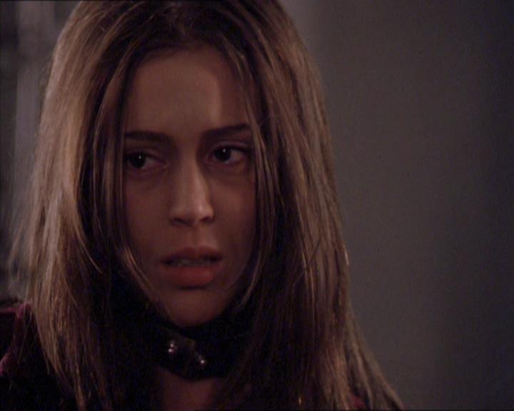 Charmed-Online_dot_net-2x02MoralityBites1989.jpg