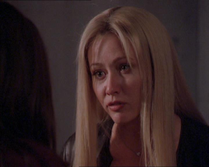 Charmed-Online_dot_net-2x02MoralityBites1994.jpg