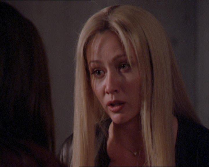 Charmed-Online_dot_net-2x02MoralityBites1995.jpg