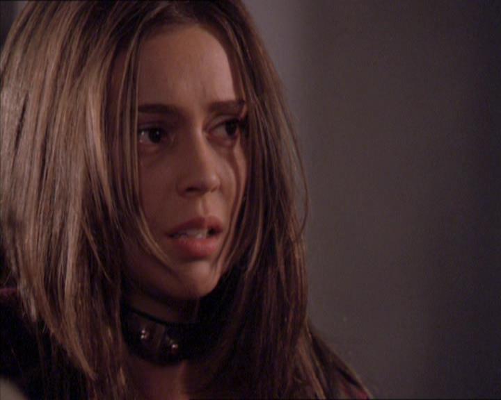 Charmed-Online_dot_net-2x02MoralityBites1996.jpg