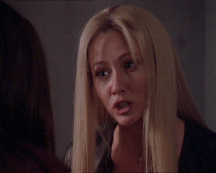 Charmed-Online_dot_net-2x02MoralityBites1999.jpg
