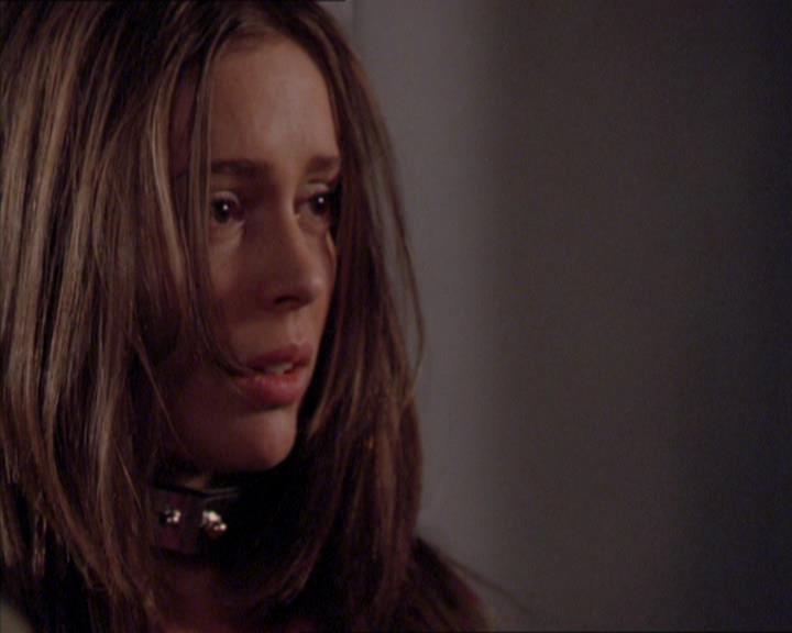 Charmed-Online_dot_net-2x02MoralityBites2009.jpg