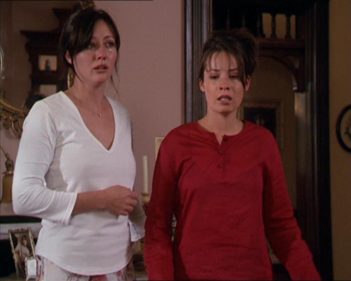 Charmed-Online_dot_net-2x02MoralityBites2147.jpg