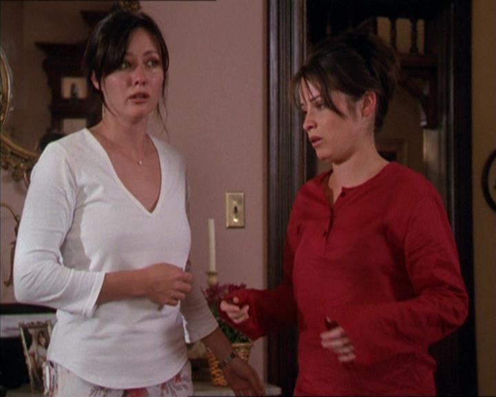 Charmed-Online_dot_net-2x02MoralityBites2148.jpg